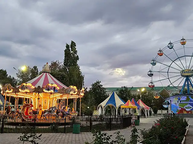 Парк Тополя